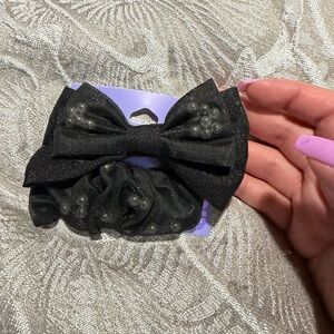 Chic Black Bow 2 pc Barrette Set with Pearls